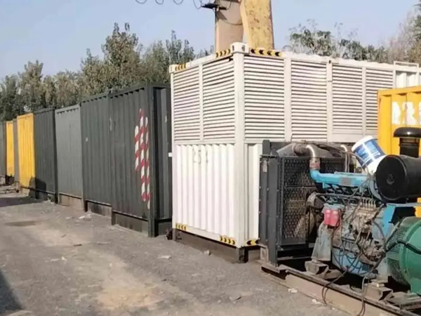 南城200KW柴油发电机机组每小时油耗是多少？